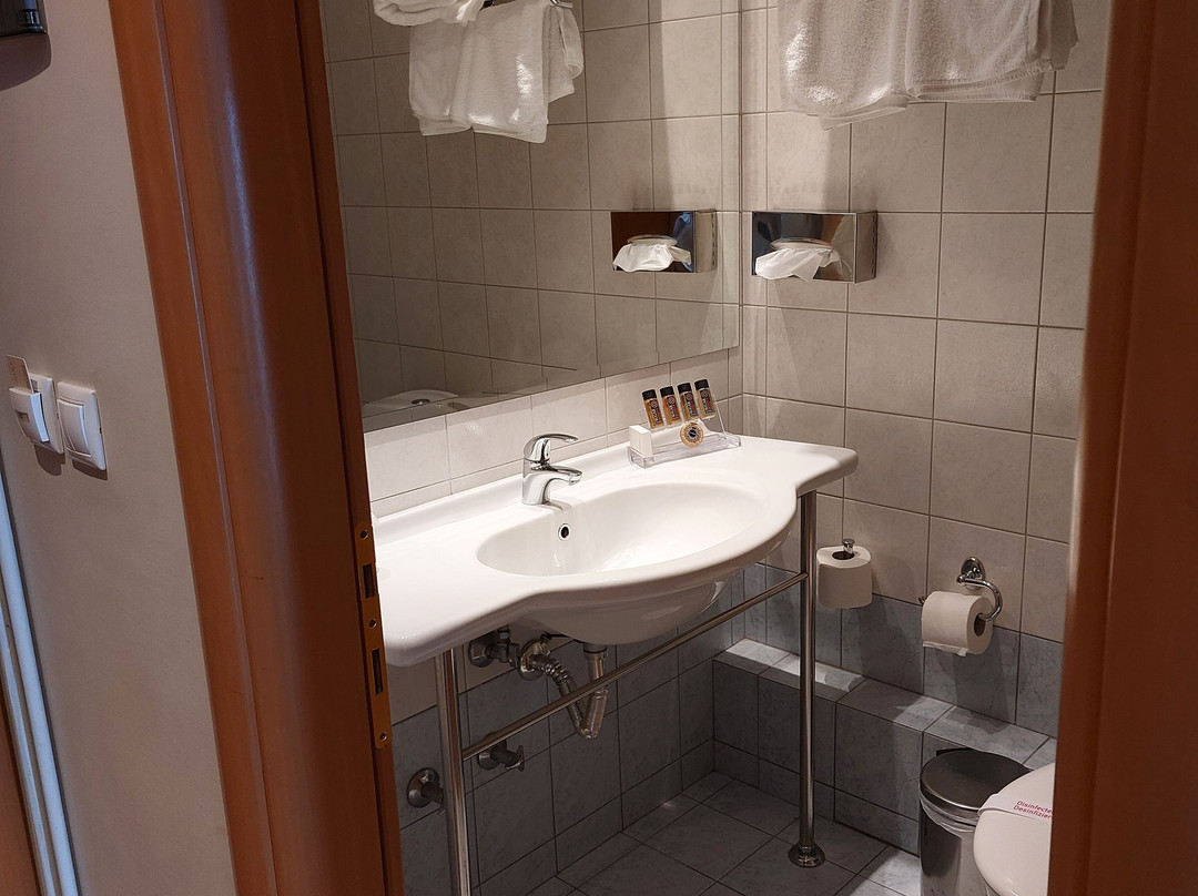 Chloe Luxury Hotel主图