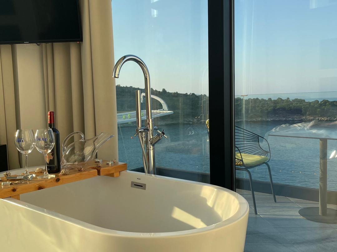 Nili Deluxe Hotel主图