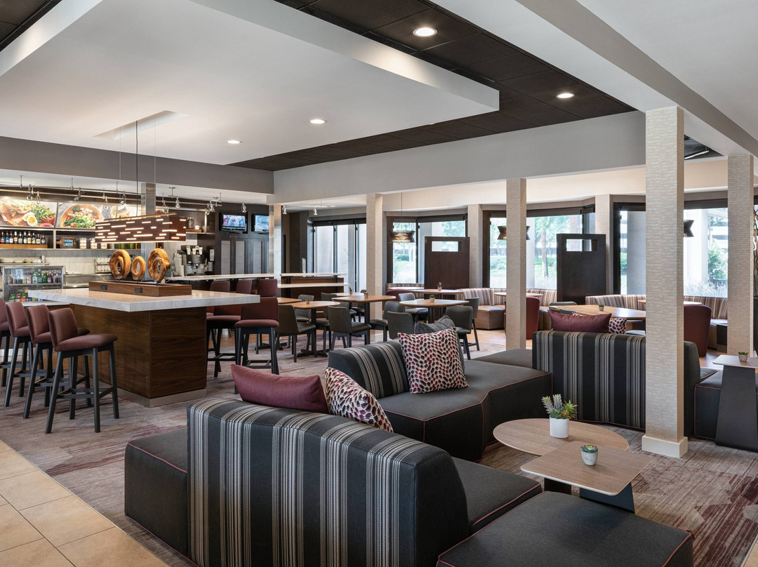 普莱森顿万怡酒店