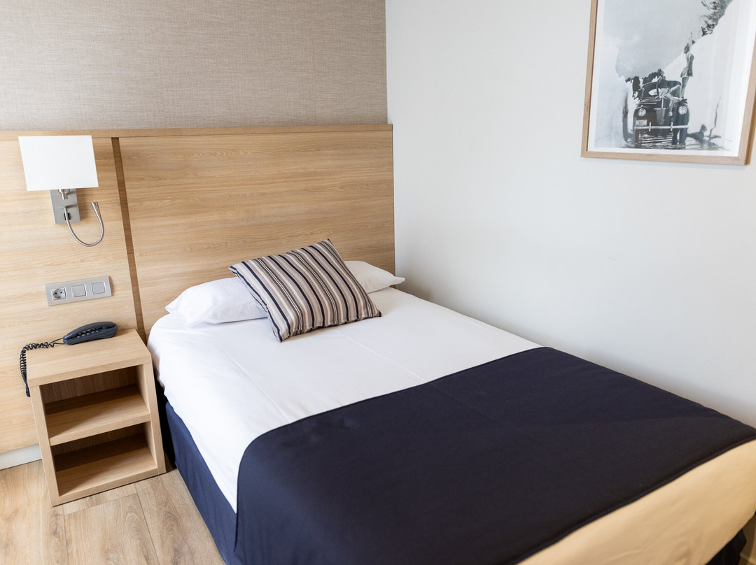 终点站酒店主图