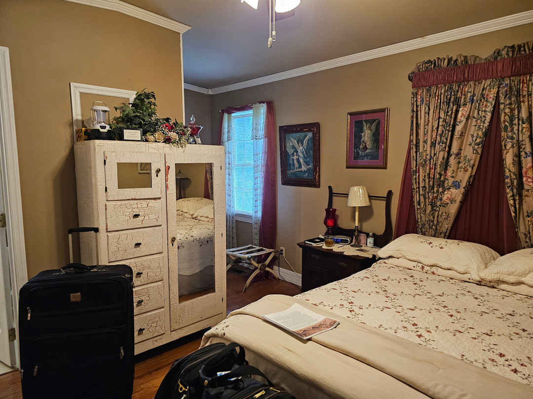 Grey Gables Bed 'N Breakfast Inn主图