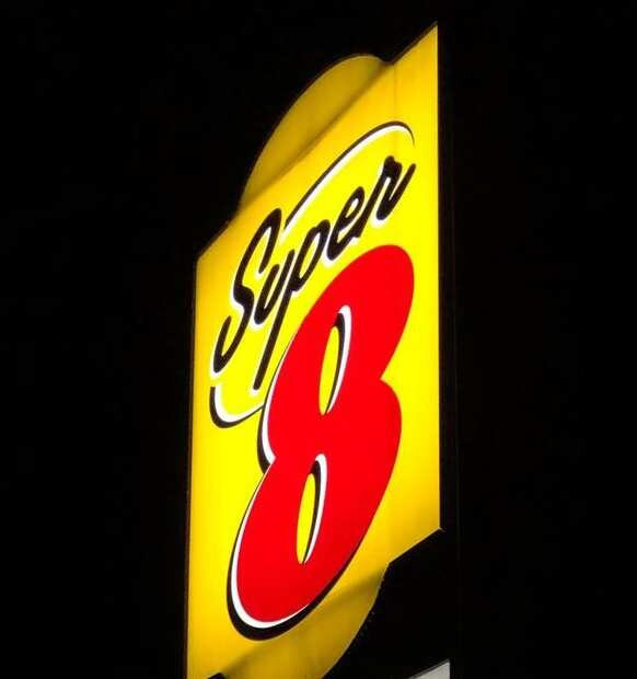 Super 8 By Wyndham Lake Country/winfield Area主图