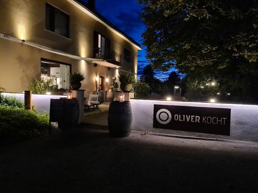 Spielfeld餐馆和美食-OLIVER Kocht