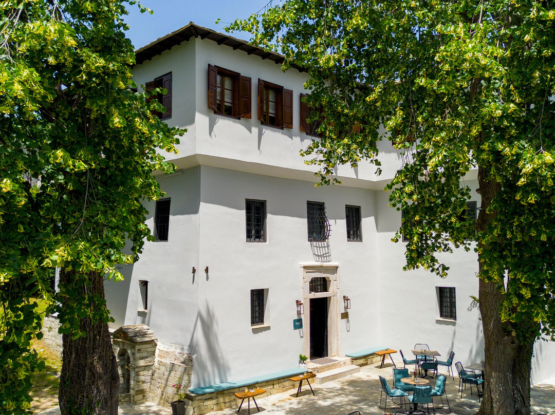 Kenta Mountain Hotel & Gastrobar