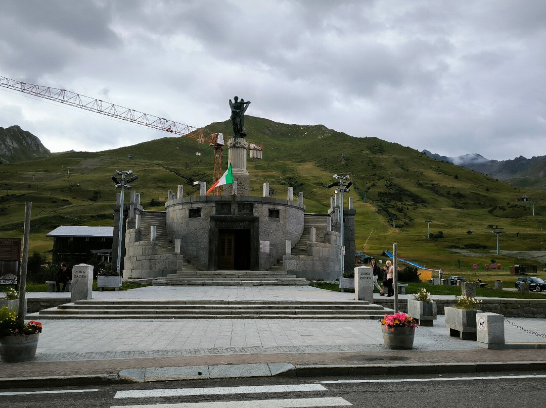 Sacrario militare del Passo Del Tonale-Passo del Tonale必去景点