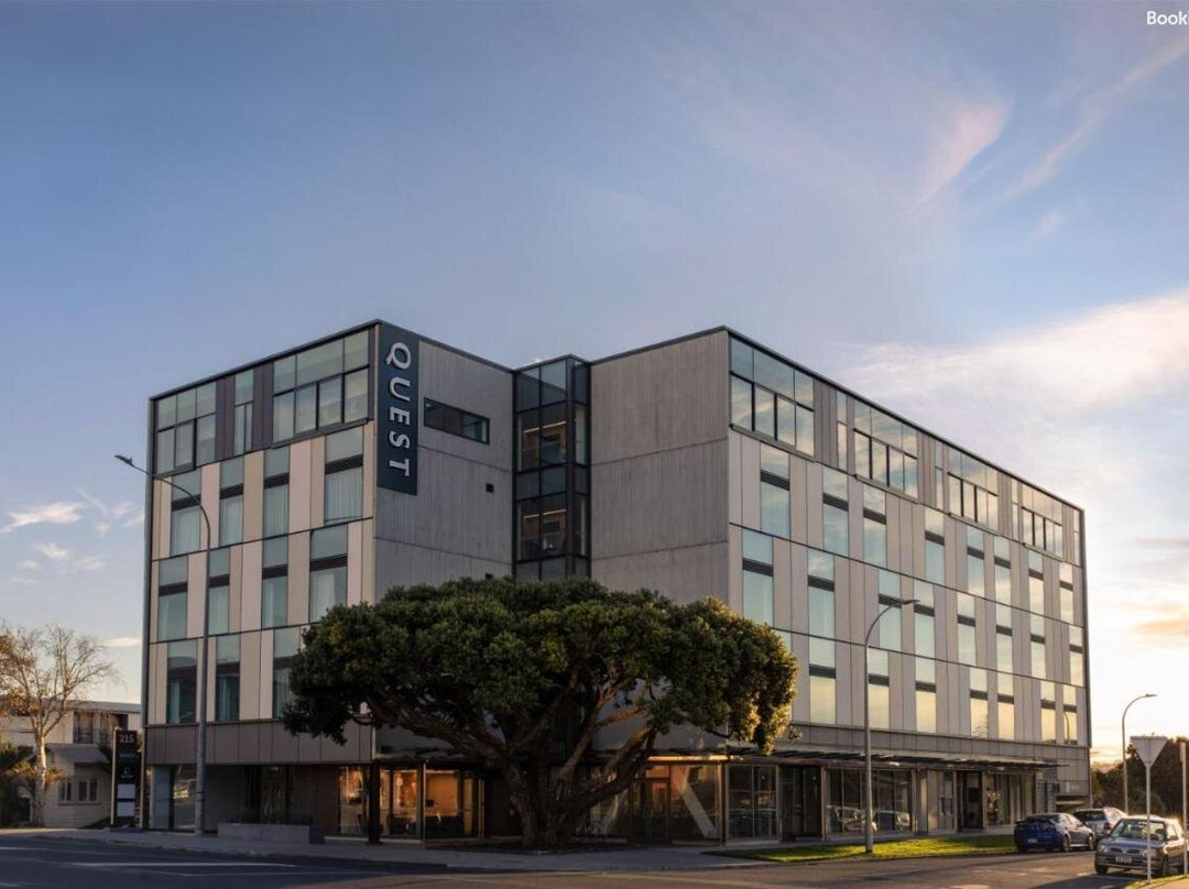 Quest Takapuna主图