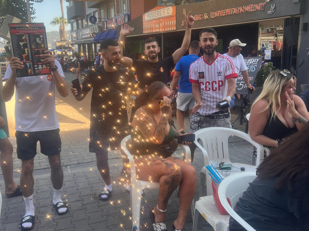 Red Devils of Manchester-马尔马里斯必去景点