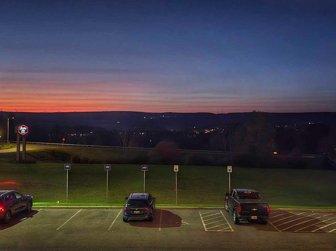 Hampton Inn Frostburg主图