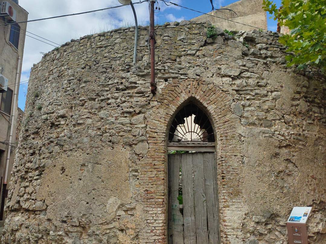 Torre Di Leo景点图片