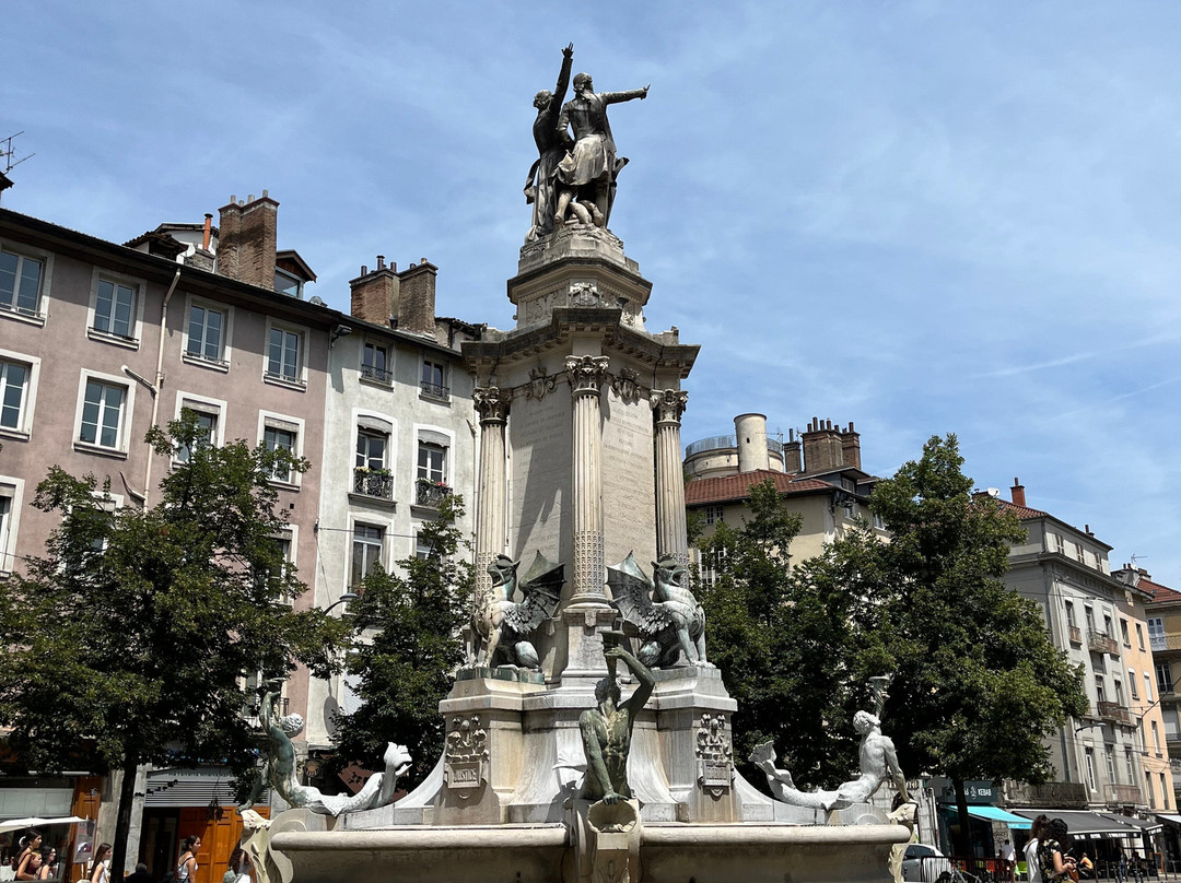 Fontaine des Trois Ordres景点图片