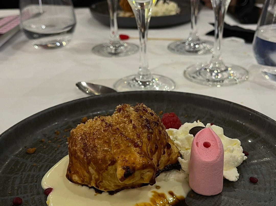 普拉多酒店主图