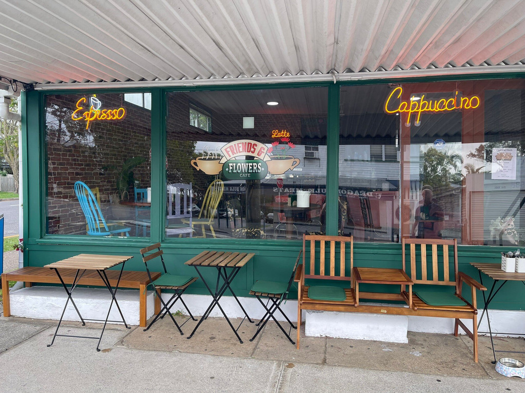 Friends & Flowers Cafe