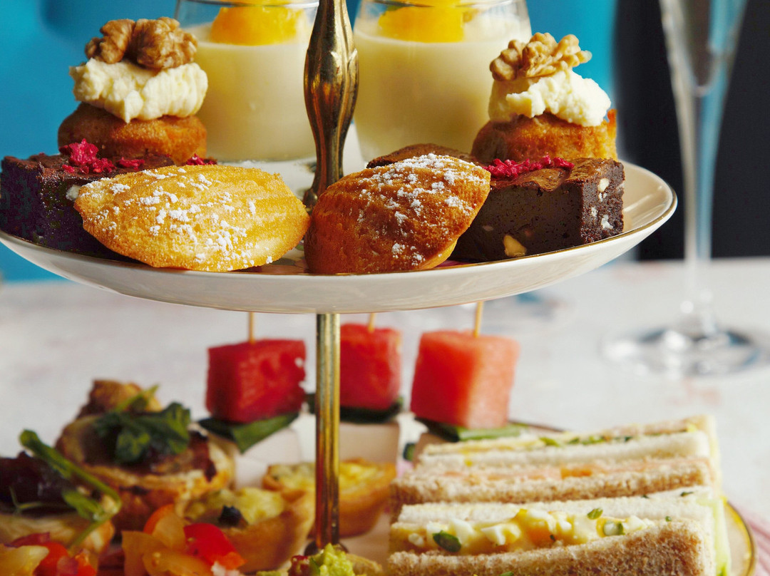 The New White Lion主图