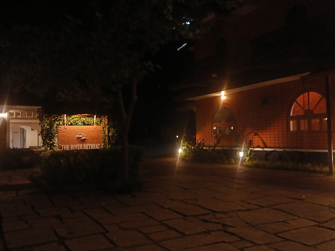 The River Retreat主图