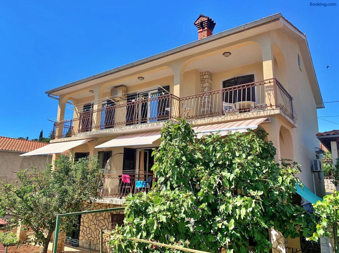 Apartments Santic