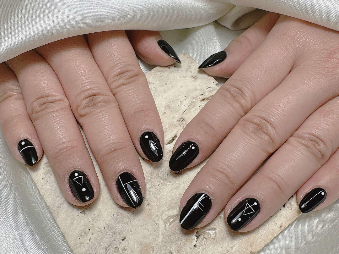 Diory NailsLab-Cau Giay必去景点