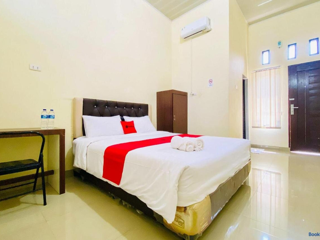 Hotel O Shine Guest House Syariah