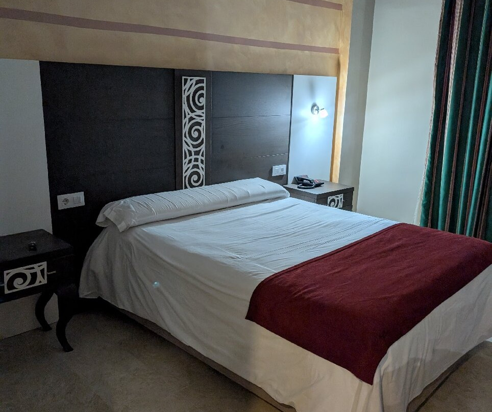 德瓦尔酒店主图