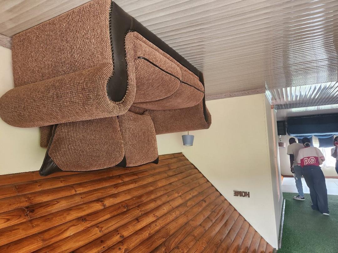 Upside Down House-哈特比斯普特必去景点