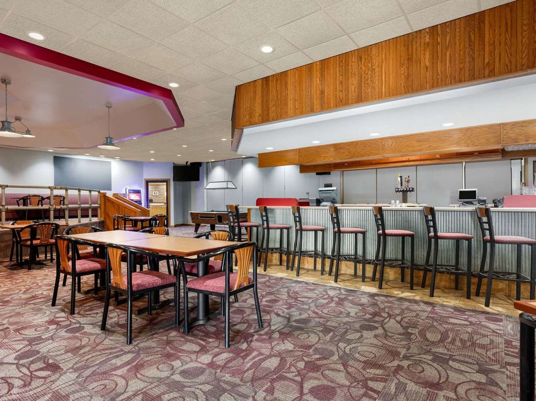 Ramada by Wyndham Alpena Hotel & Conference Center