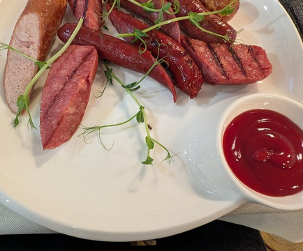 Golden Dragon Hotel & Spa主图