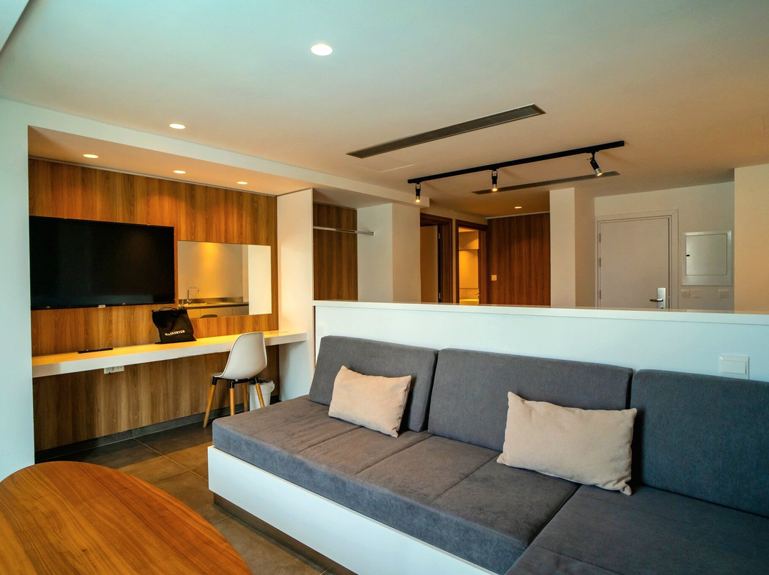 Malama Beach Holiday Village主图