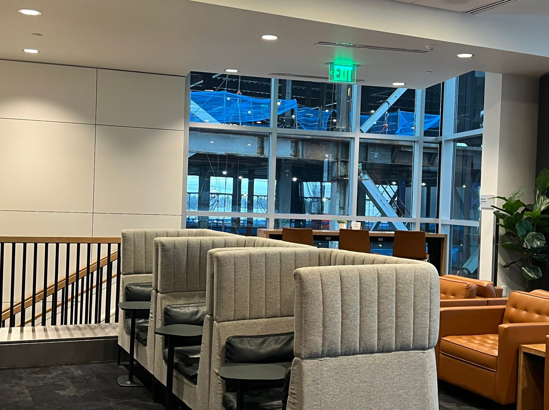 Alaska Airline Lounge景点图片