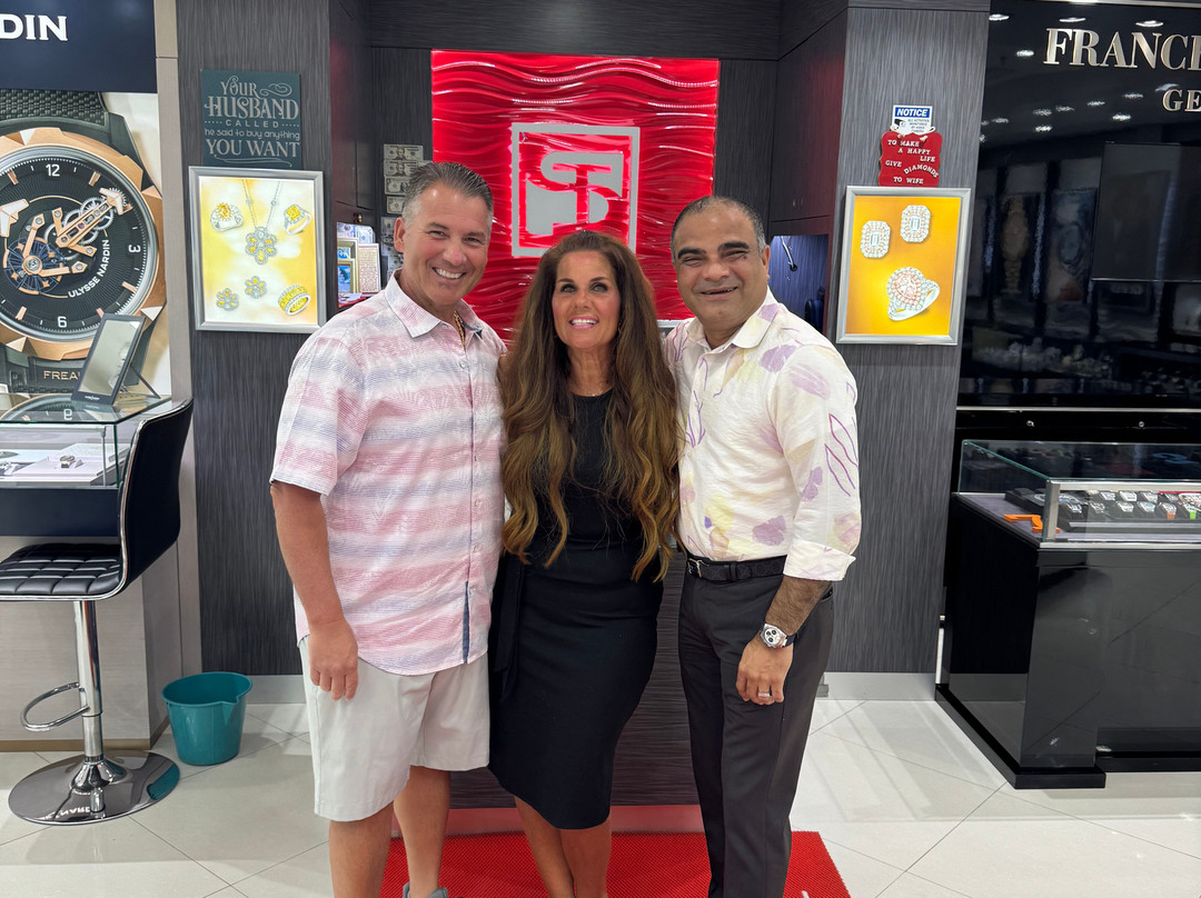 Time Square Aruba-棕榈/鹰海滩必去景点