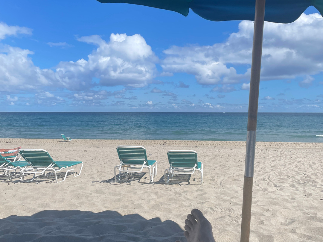 Colony Hotel and Cabana Club主图