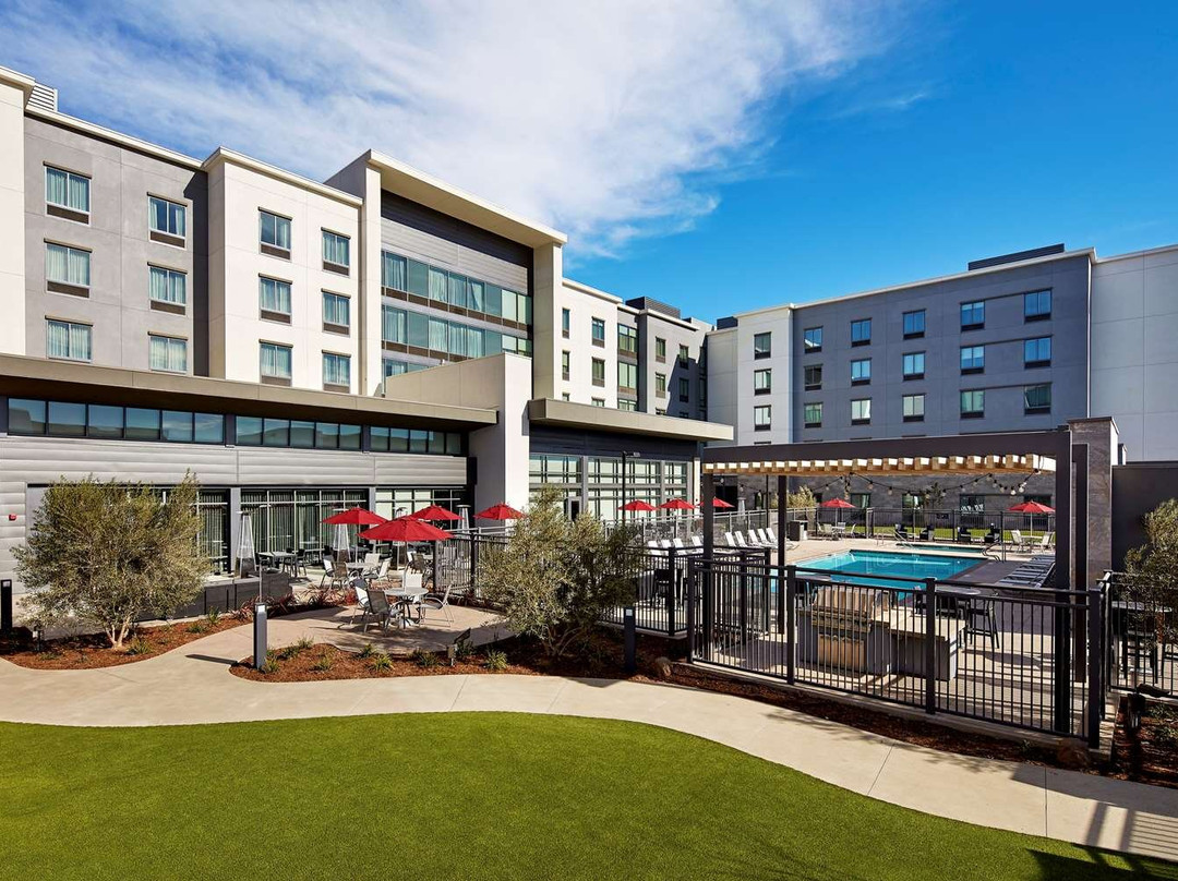 莱克伍德酒店住宿-Hampton Inn Long Beach Airport