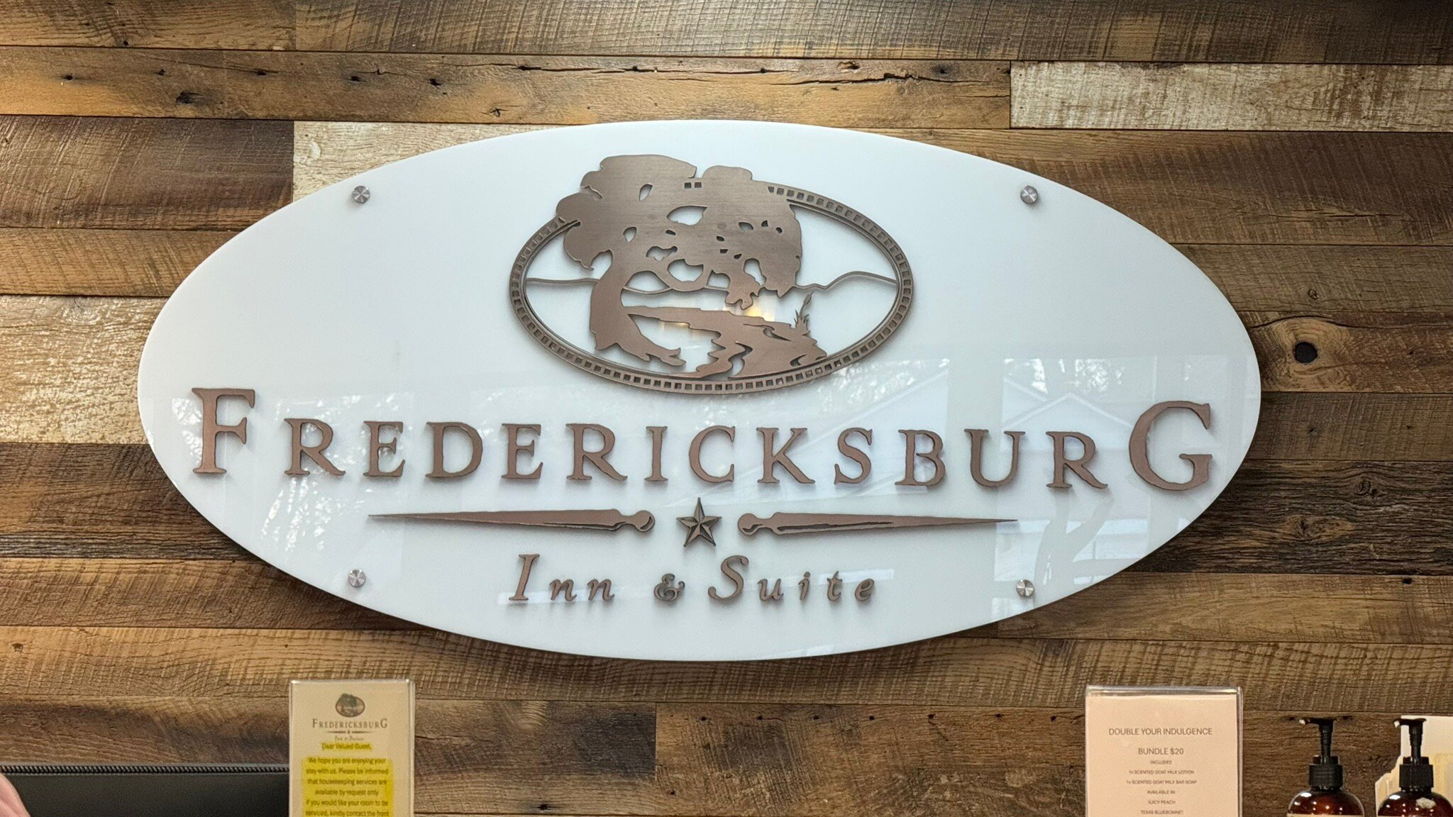 Fredericksburg Inn & Suites-官方