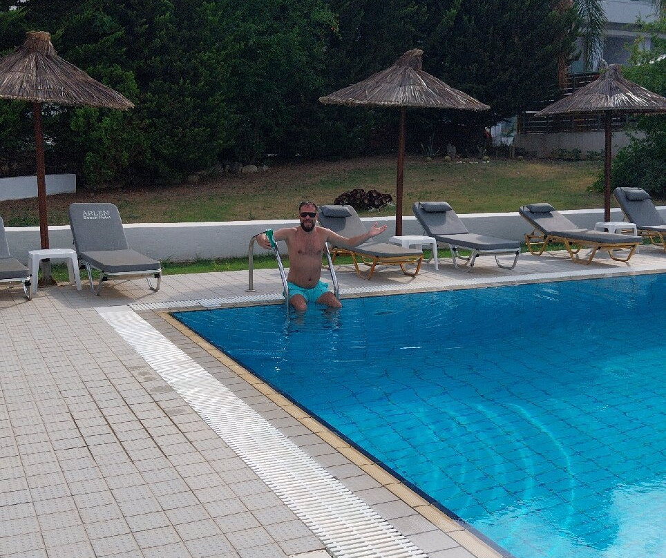 Arlen Beach Hotel主图