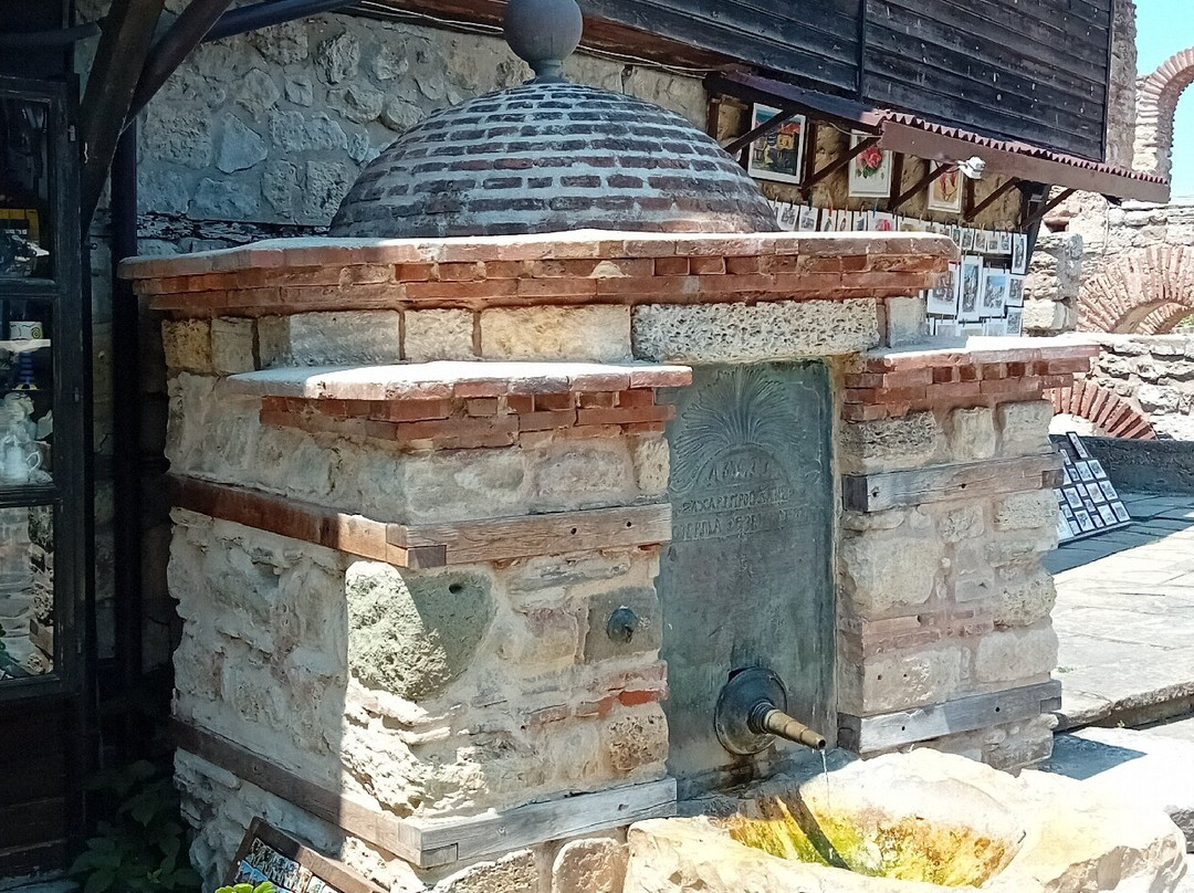 The Old Fountain-内塞巴尔必去景点