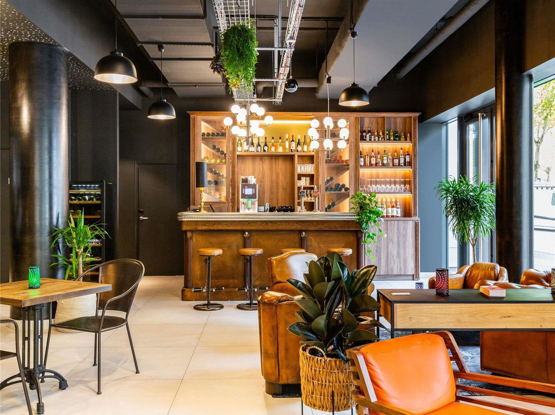 Ibis Styles Puteaux Paris La Defense