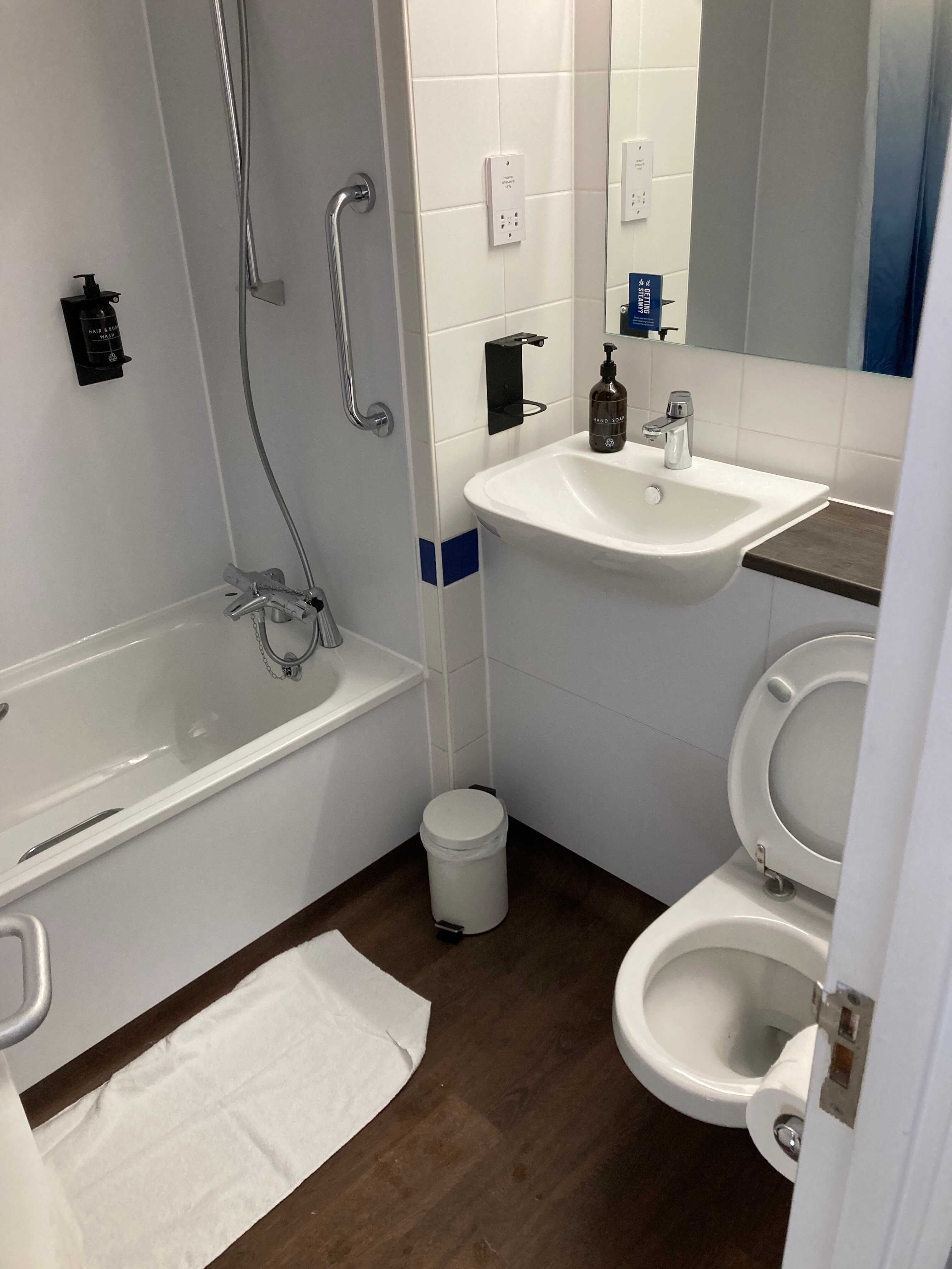 Travelodge Stratford Alcester-官方