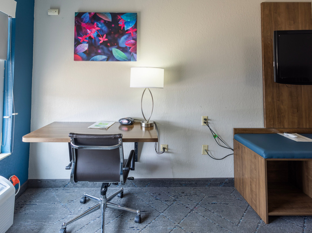 Countryside Inn & Suites主图