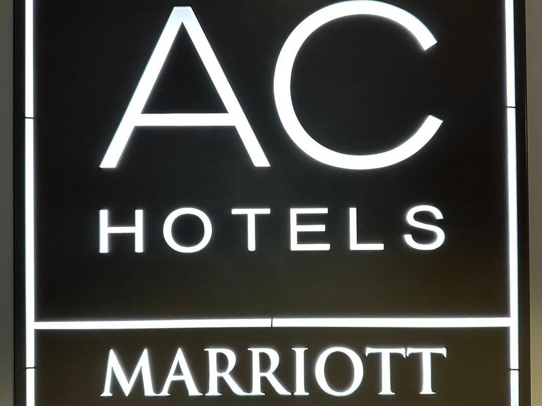 拉里奥哈万豪AC酒店主图