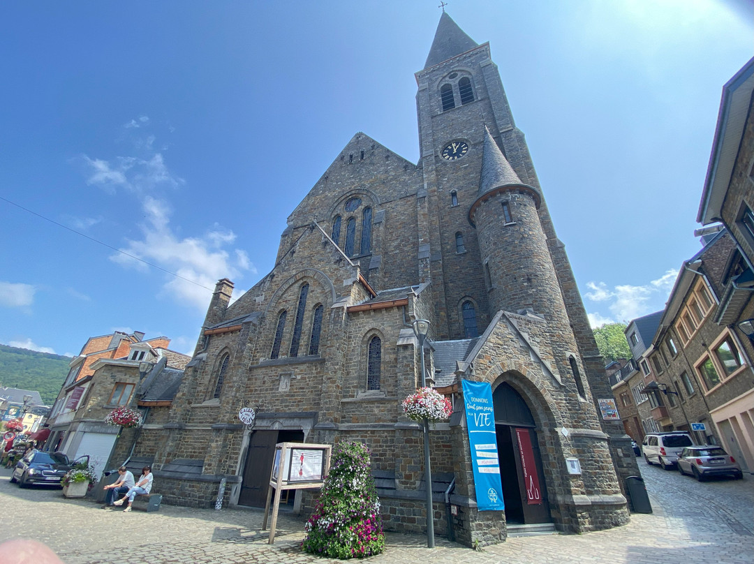 Eglise Saint-Nicolas-拉罗什—阿登必去景点