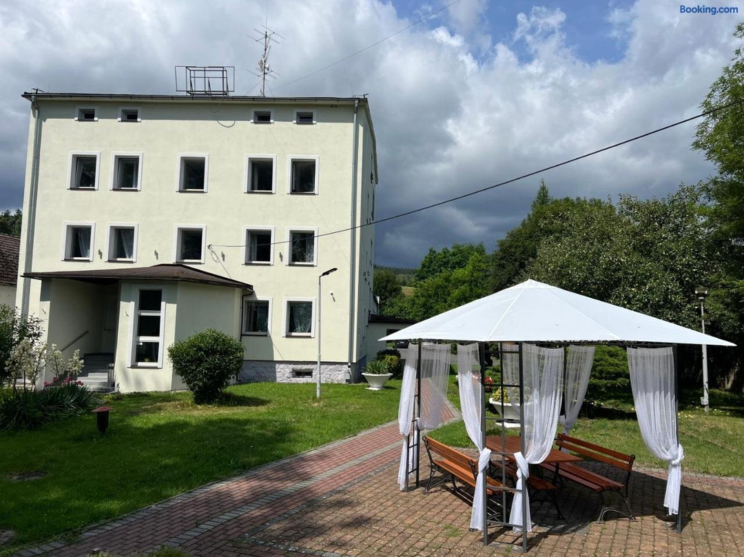 Dlugopole-Zdroj酒店住宿-Osrodek Wypoczynkowy Silesia
