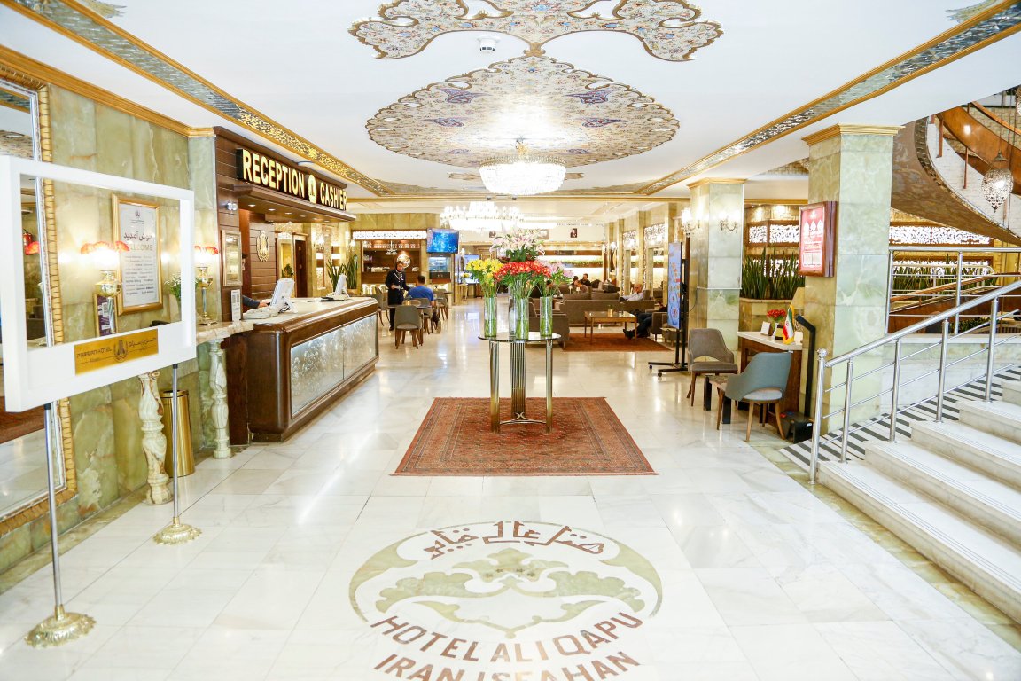 Parsian Aliqapu Hotel-浴室