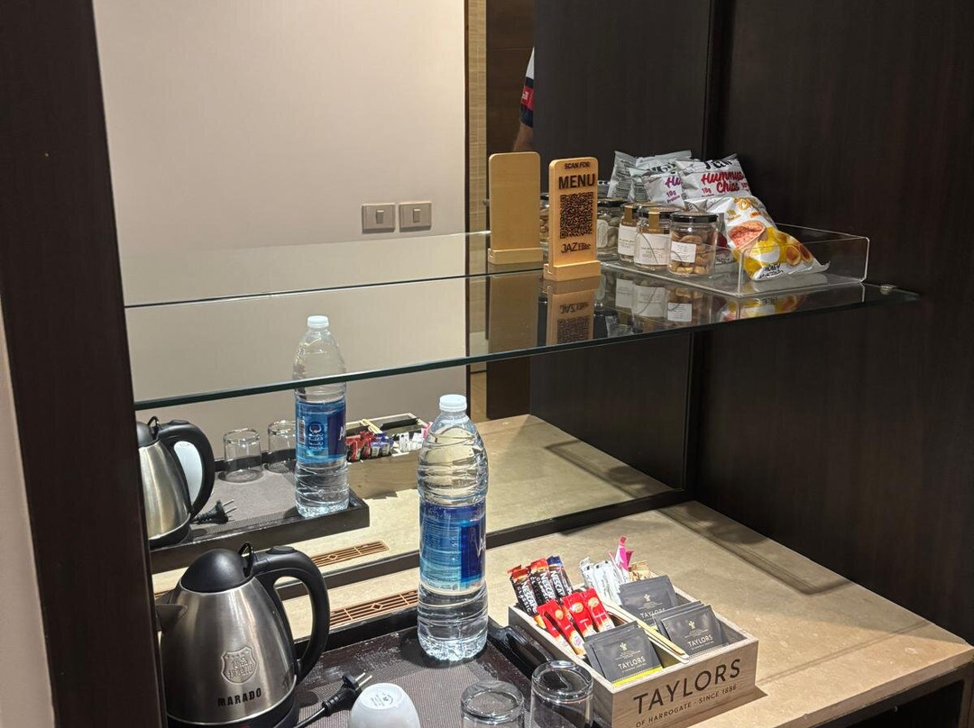 JAZ Elite Crystal, Almaza Bay主图