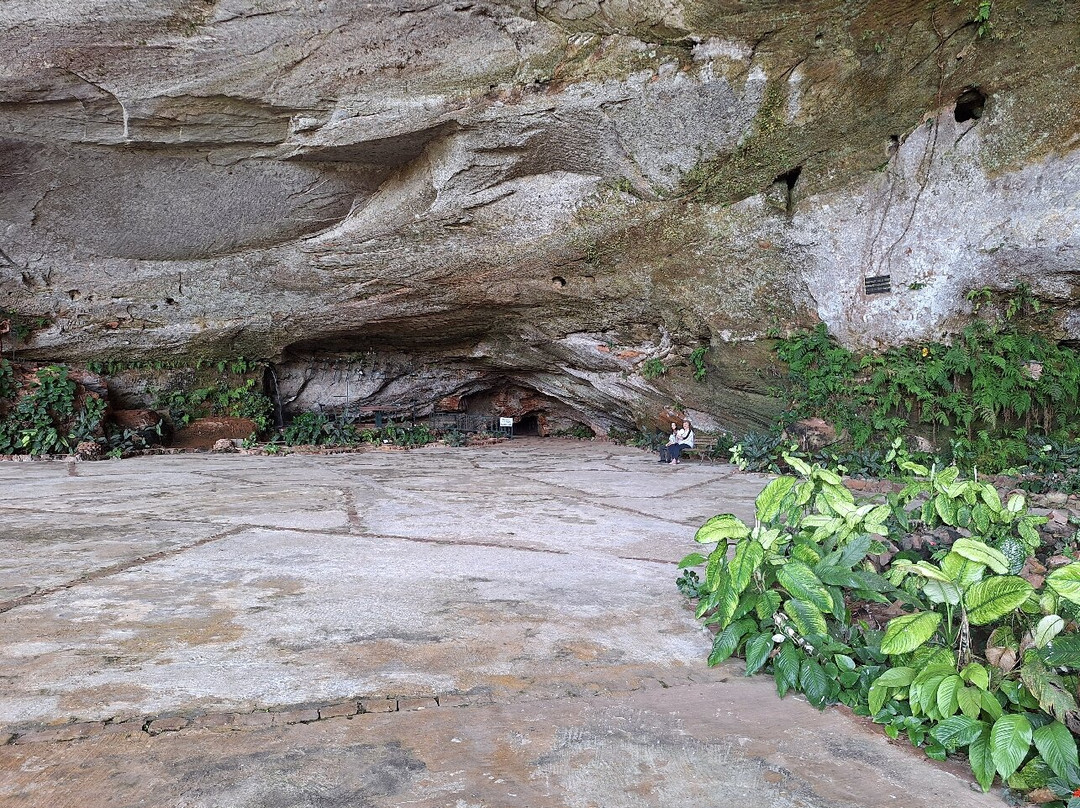 Gruta Dos Palhares-Sacramento必去景点