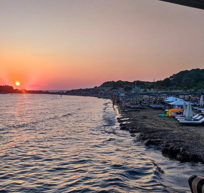 Paralia Arkoudi-Arkoudi必去景点