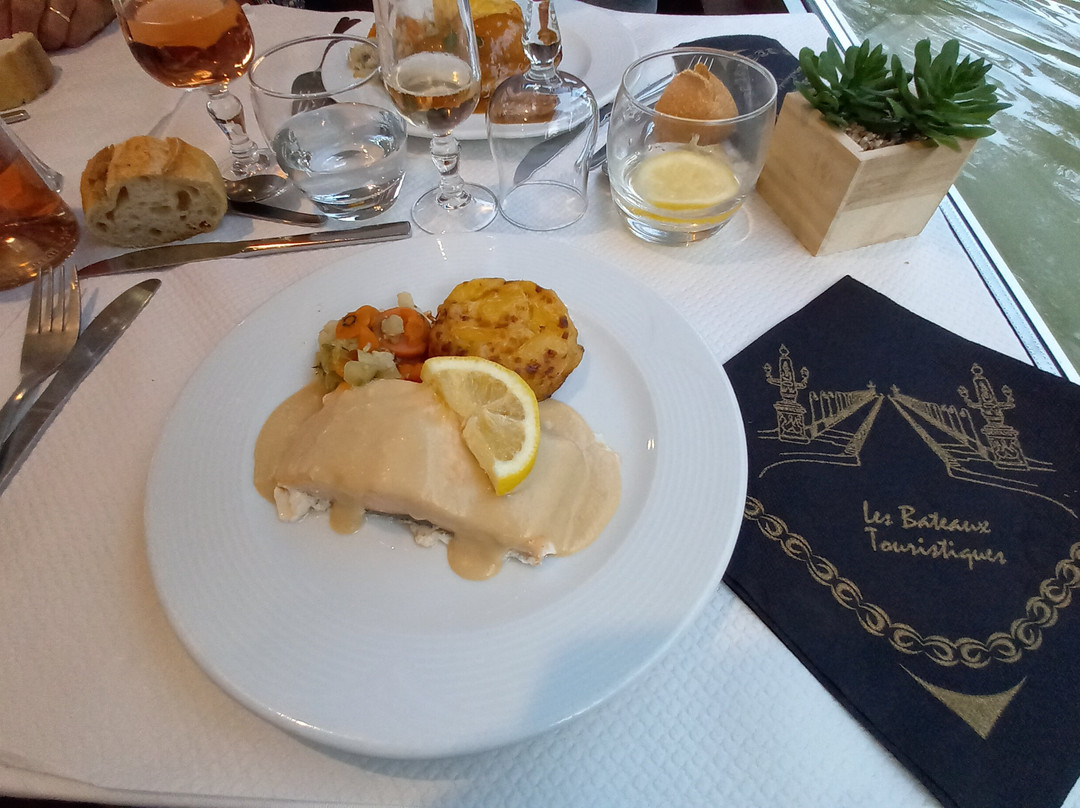 Les Bateaux Touristiques-Briare必去景点