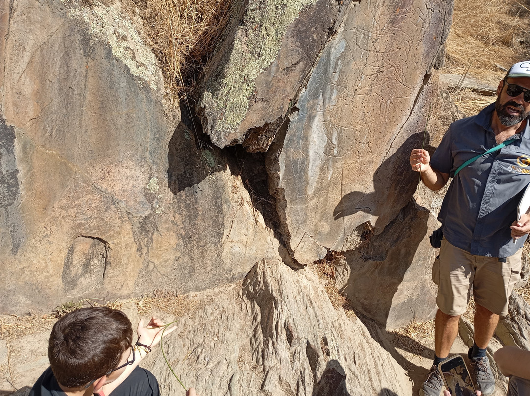 Ambieduca- CÔA & DOURO Caminhadas, Passeios 4x4 E Arte Rupestre-Figueira de Castelo Rodrigo必去景点