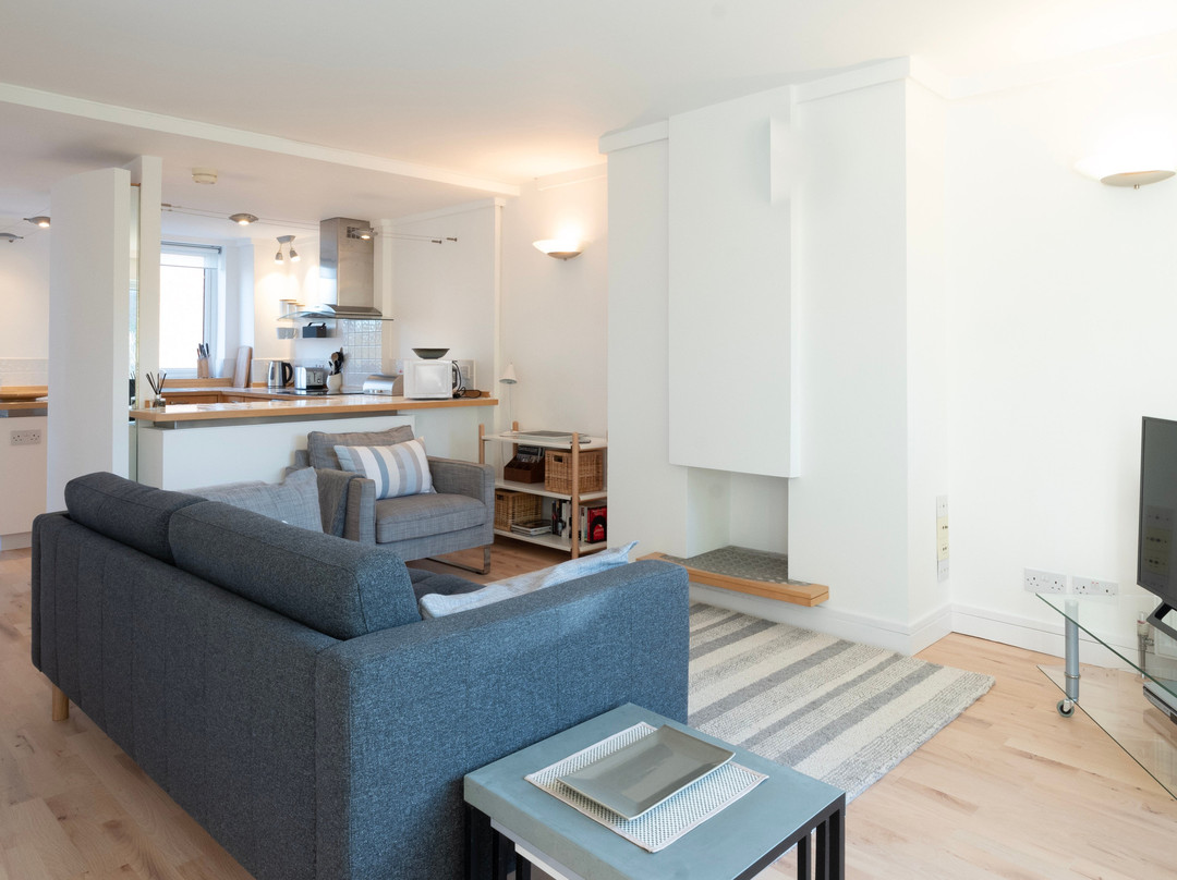 M33 Short Stay Rentals主图