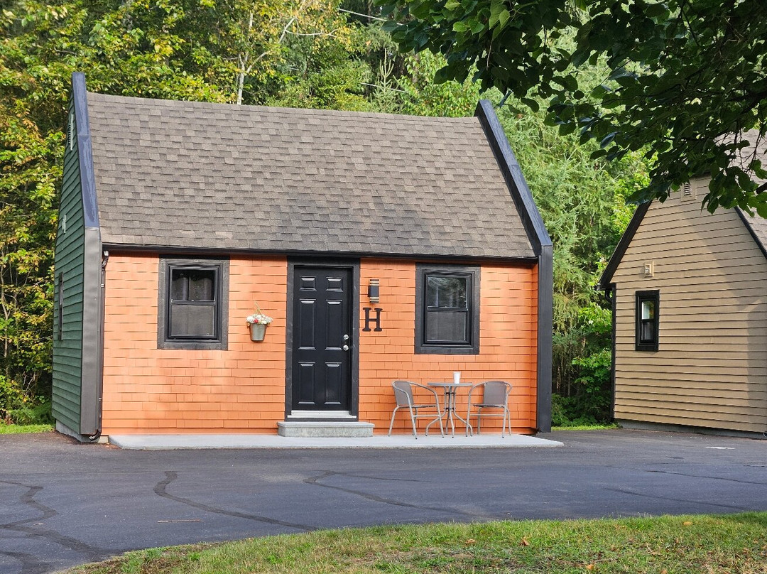 Degelis酒店住宿-Auberge MicKy Inc.