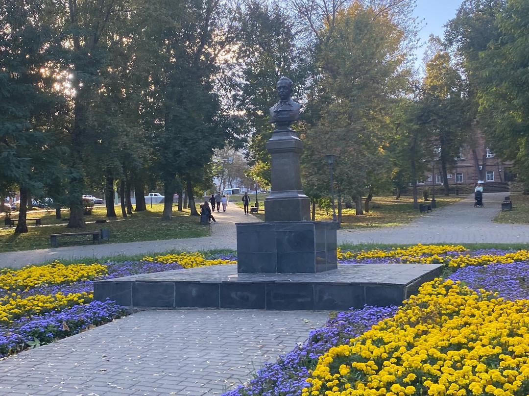 Bust of Lermontov-奔萨必去景点