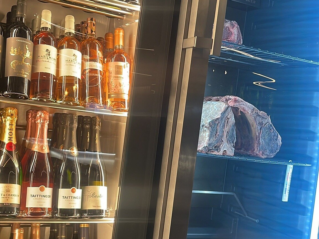 Aniroc Signature Hotel主图