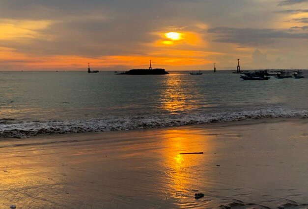 金巴兰海滩-金巴兰必去景点